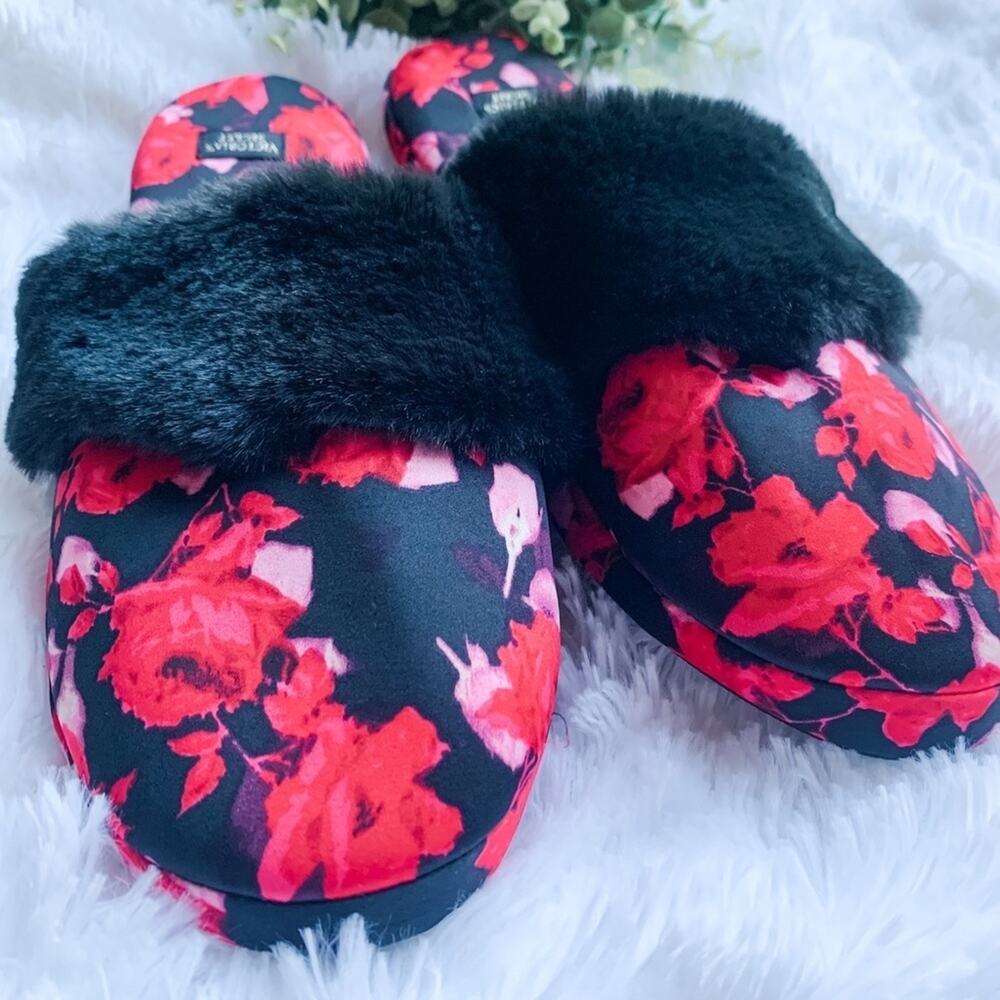 Victoria’s Secret | NEW Floral Printed Slippers Size 7-8
